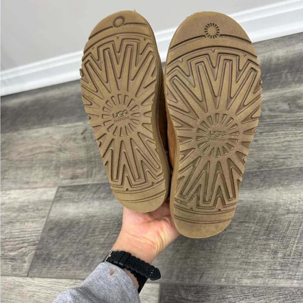 UGG Kids Tan‎ Suede Boots
